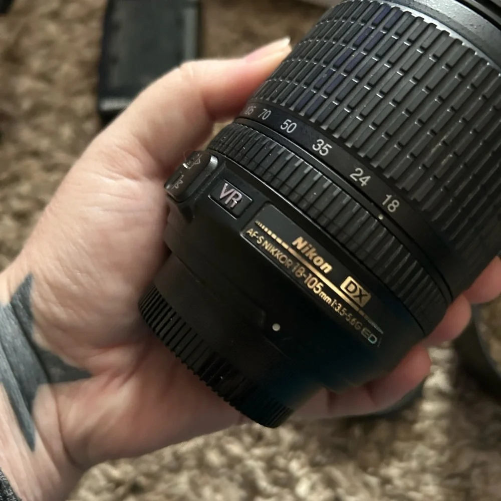 Nikon D90 18-105 VR Kit With Extra Lens